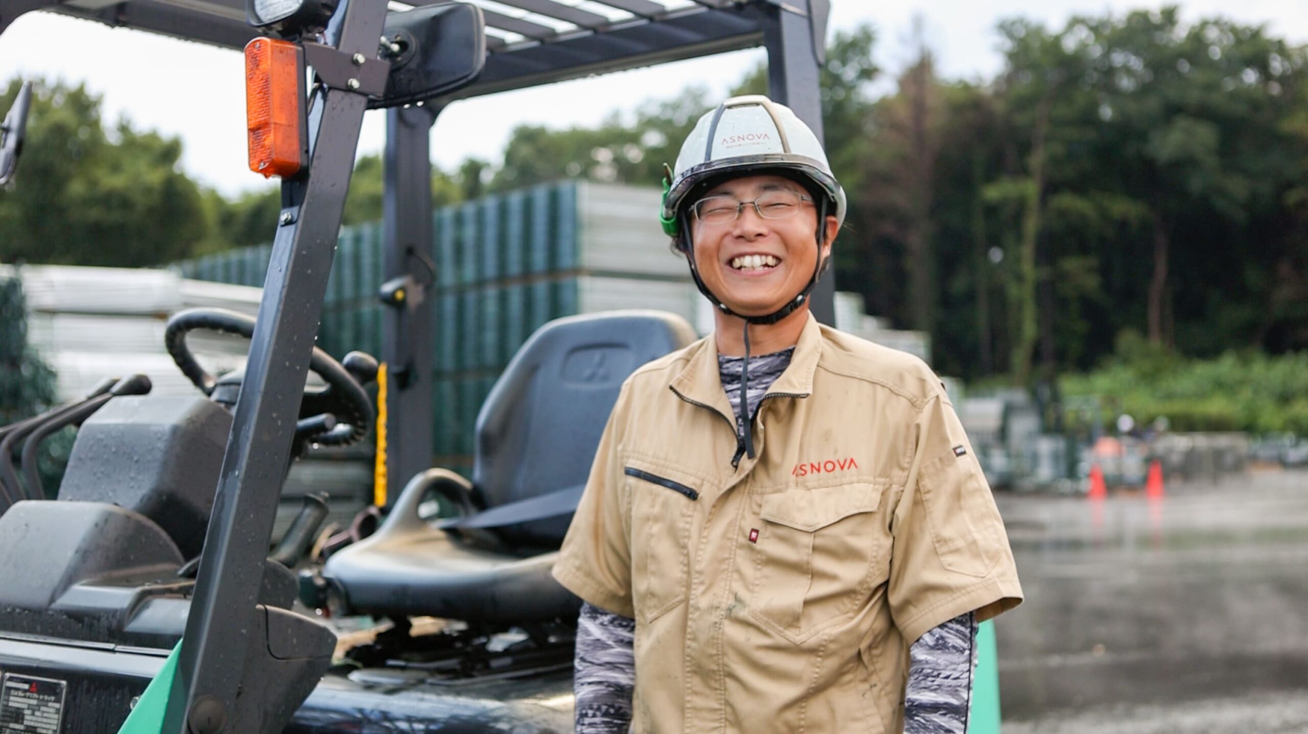 安全に、正確に、効率よく。ASNOVAのリフト操縦士が語る、現場のリアルと誇り
